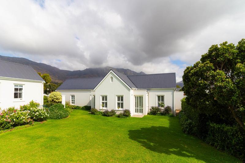 4 Bedroom Property for Sale in Steenberg Estate Western Cape